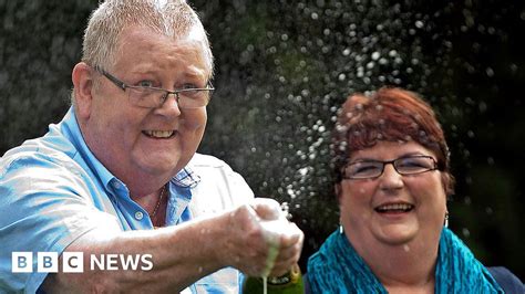 Colin Weir: £161m Euromillions winner dies aged 71 .